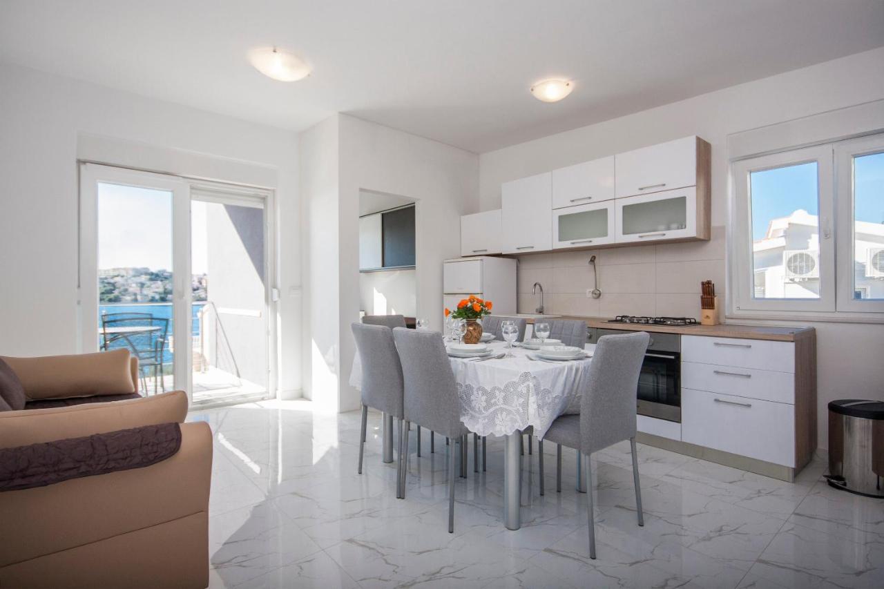 Apartments Osti โรกอซนิซา ภายนอก รูปภาพ