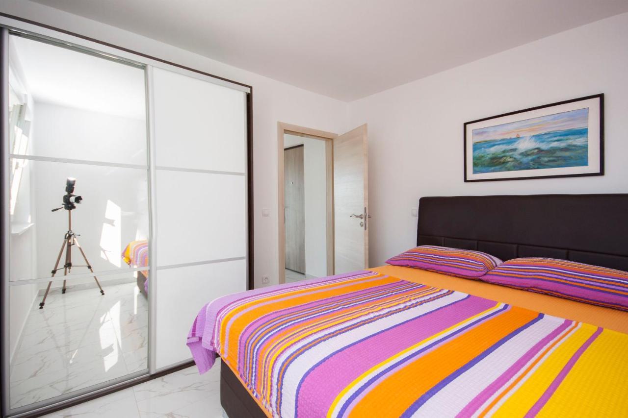 Apartments Osti โรกอซนิซา ภายนอก รูปภาพ