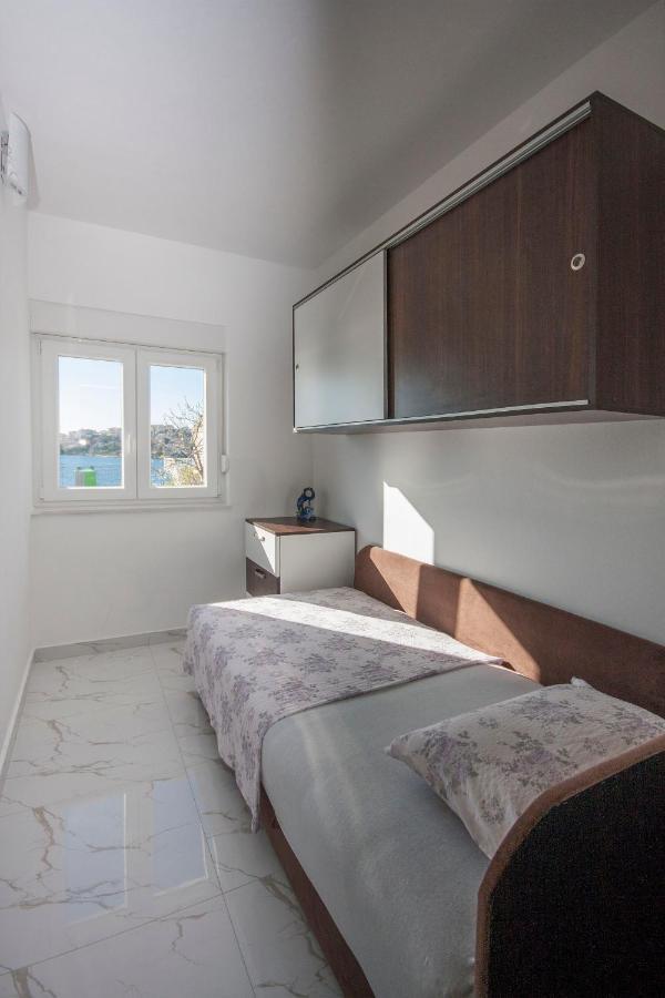 Apartments Osti โรกอซนิซา ภายนอก รูปภาพ