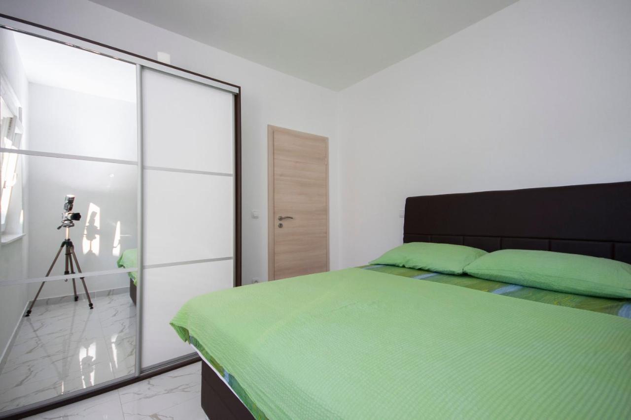 Apartments Osti โรกอซนิซา ภายนอก รูปภาพ