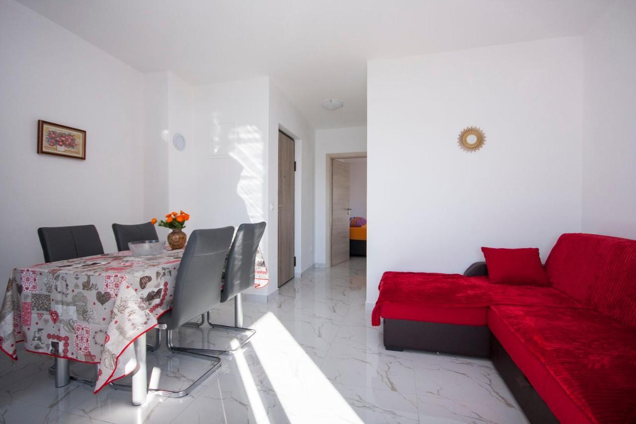 Apartments Osti โรกอซนิซา ภายนอก รูปภาพ